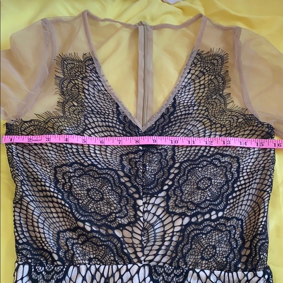 Lace/mesh dress - Picture 6 of 16